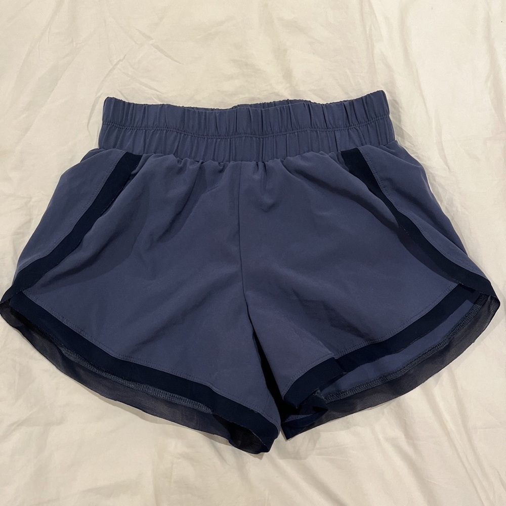 navy blue lululemon shorts size 4